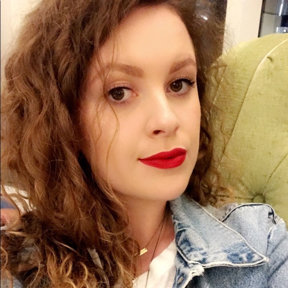 Meet your Posher, Holly